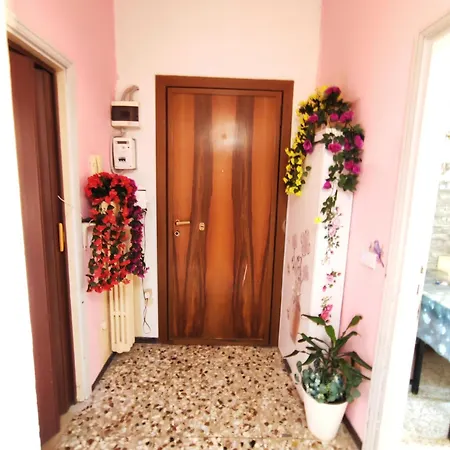 Homestay Faristha House *