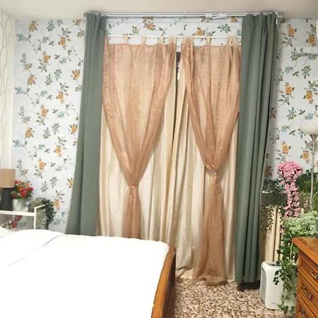 Homestay Faristha House Abbiategrasso