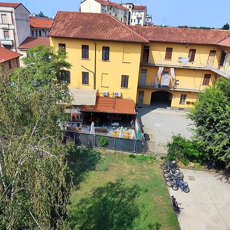 Homestay Faristha House Abbiategrasso